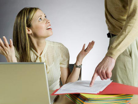Bị chấm dứt HĐLĐ khi đang nghỉ ph&eacute;p